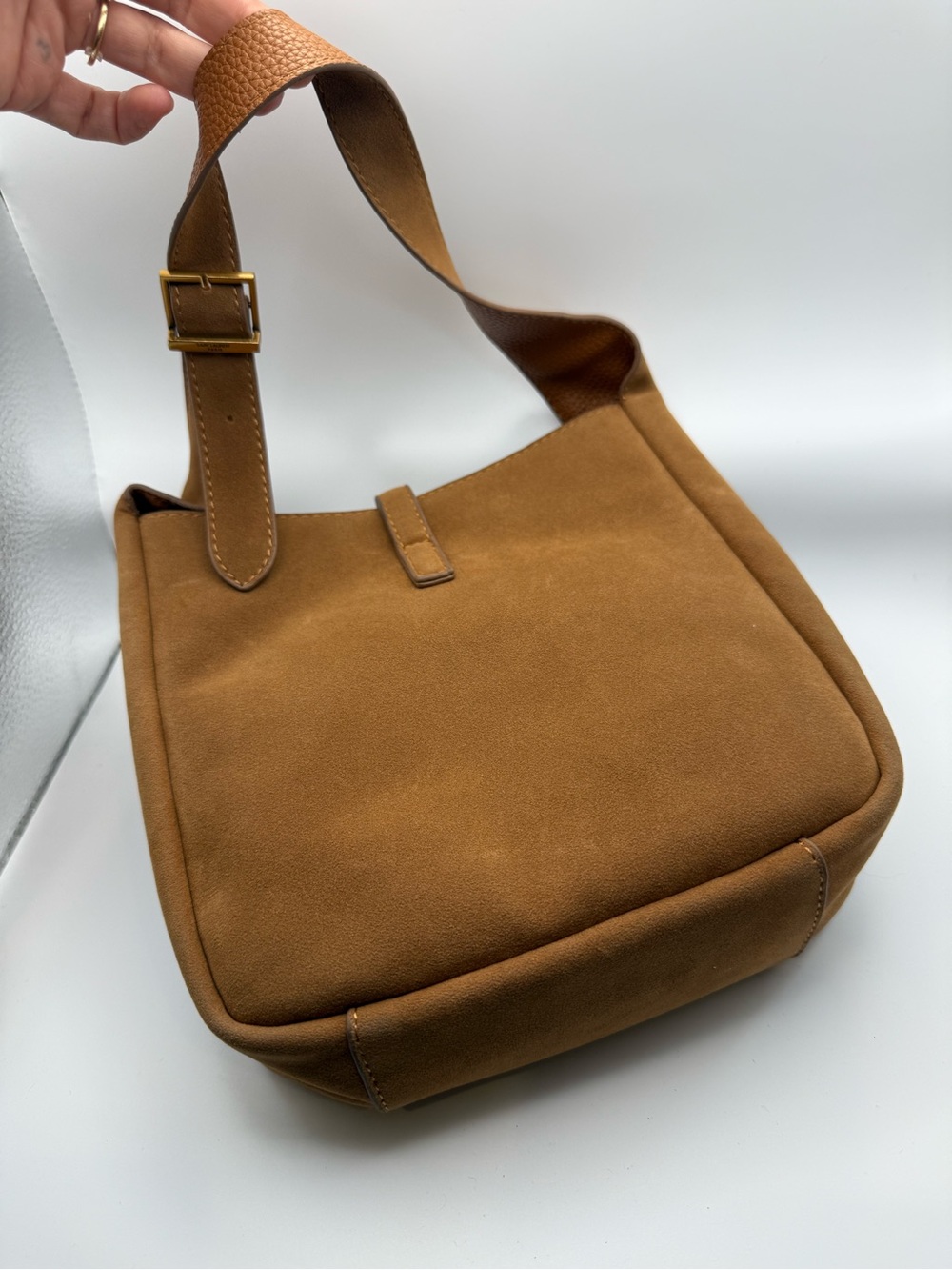 Designer Inspired Brown Suede Shoulder Bag with Gold Logo - Picture 3 of 7